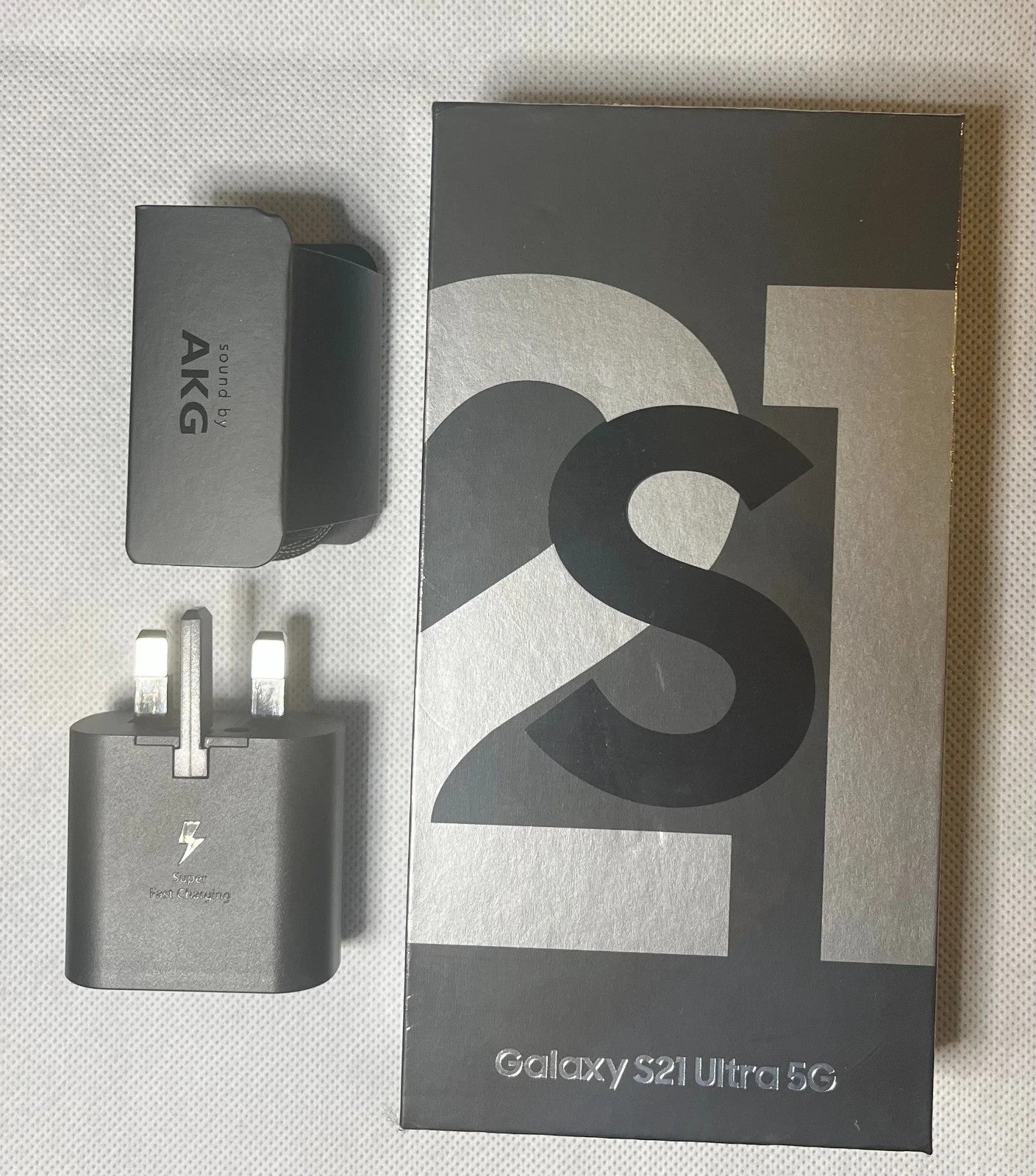 Samsung Galaxy S21 Ultra 5G -12GB RAM 128GB - Black - New&Sealed(unlocked)